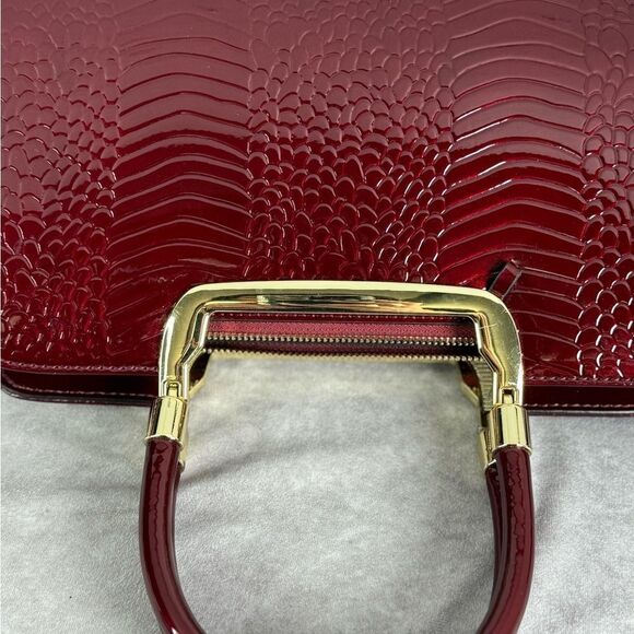 Danbury Mint Wine Embossed Leather Bag with Wallet - Picture 7 of 15